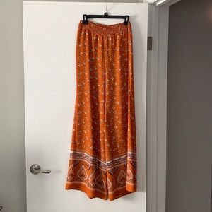 Wide legged patterned pants
